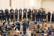 500 Gäste wollten den Chor sehen: Die Stadtkirche war beim Konzert am Karfreitag voll. (Bild: Ramona Theiss)